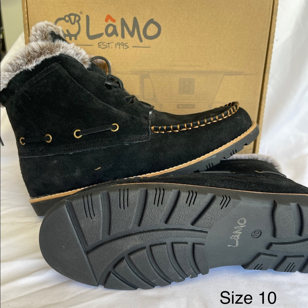New Women’s Lamo Water Resistant Lace-Up Boots